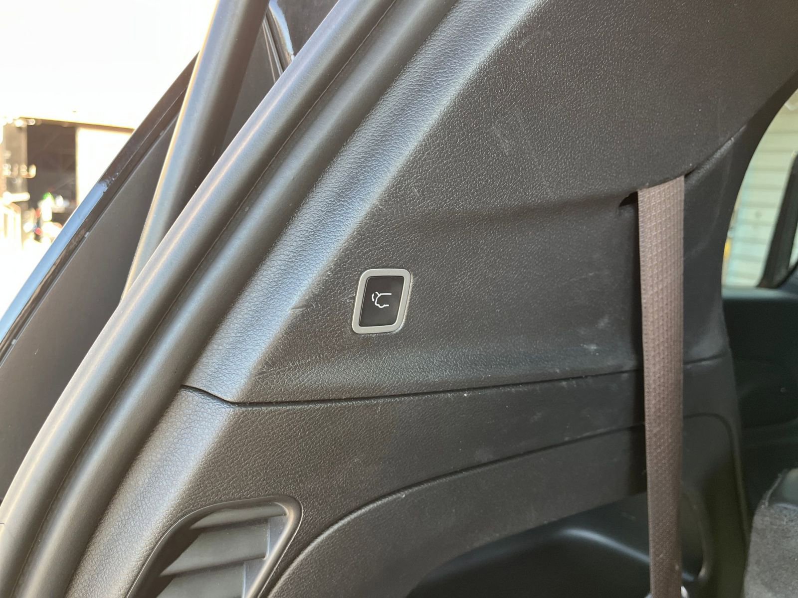 Used 2025 Chrysler Pacifica Select FWD image 23