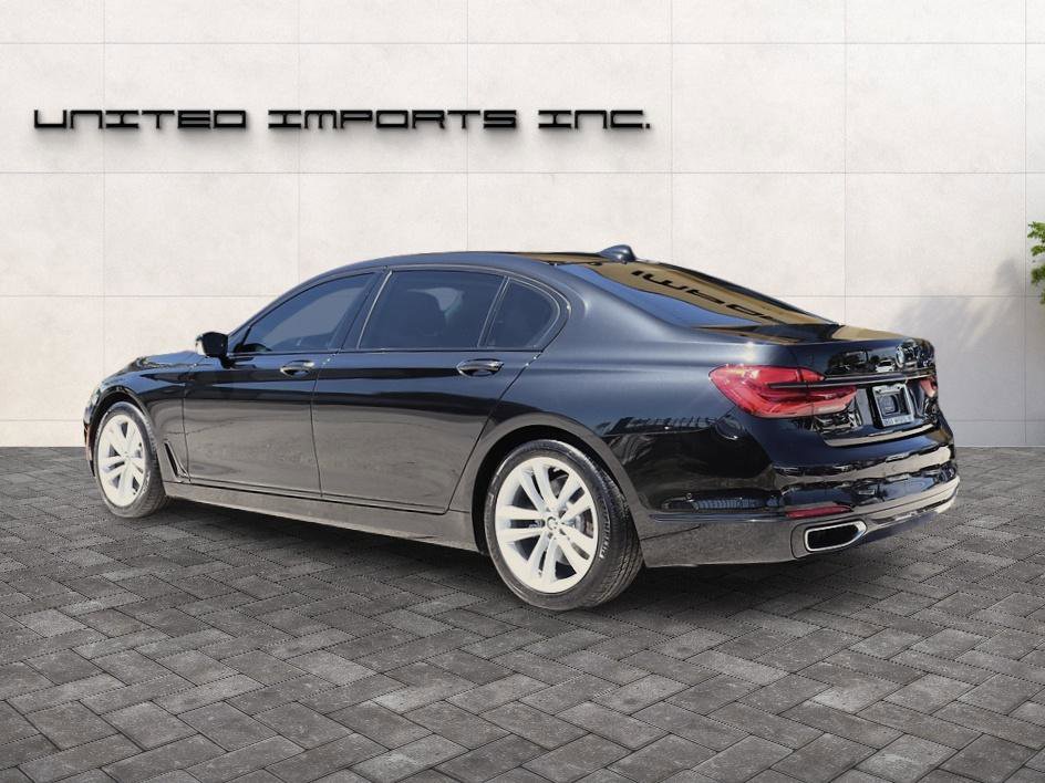 Used 2017 BMW 750i RWD image 3