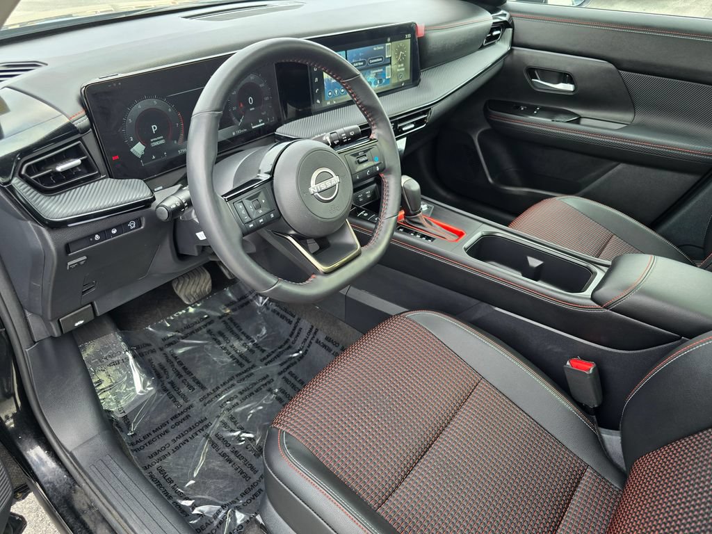 Used 2025 Nissan Kicks SR w/ SR Premium Package FWD image 10