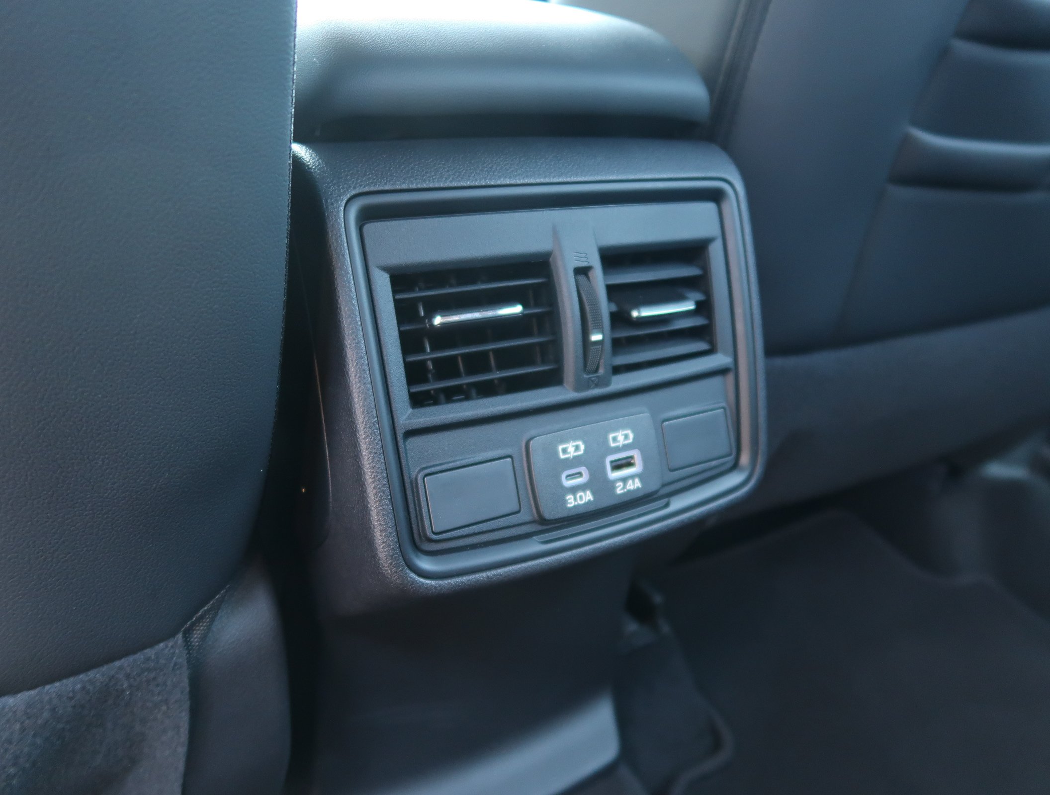 Used 2026 Subaru Forester Premium AWD/4WD image 32