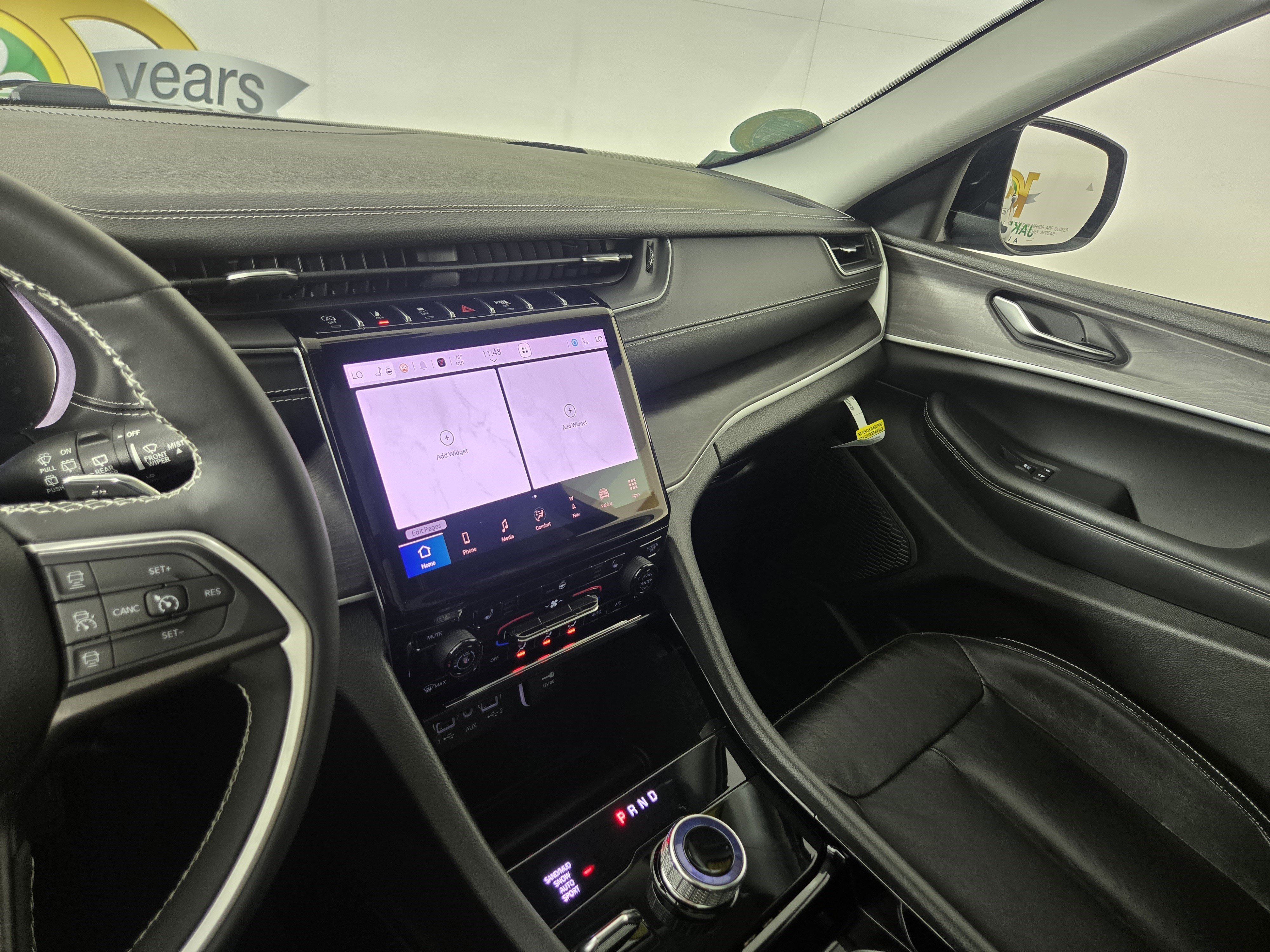 Certified 2023 Jeep Grand Cherokee L Limited w/ Trailer Tow Group (B) image 26