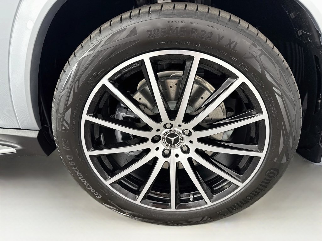 Certified 2026 Mercedes-Benz GLS 450 4MATIC image 32