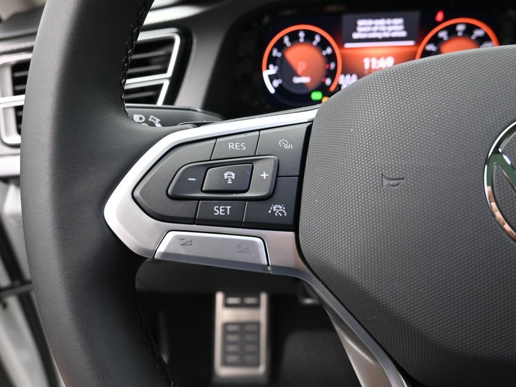 New 2025 Volkswagen Atlas Peak Edition SE image 17