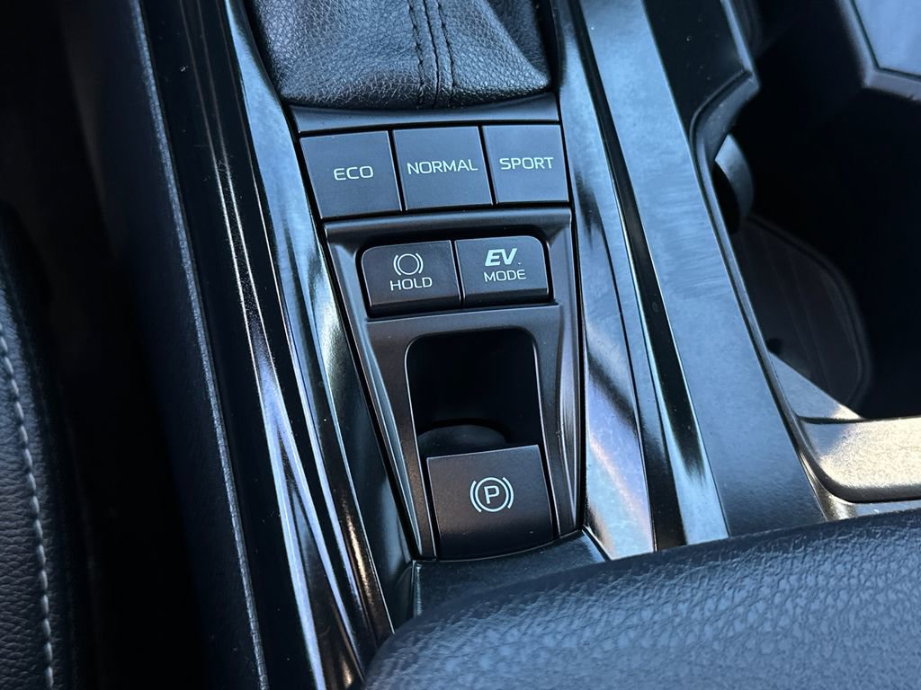 Used 2025 Toyota Camry SE image 26