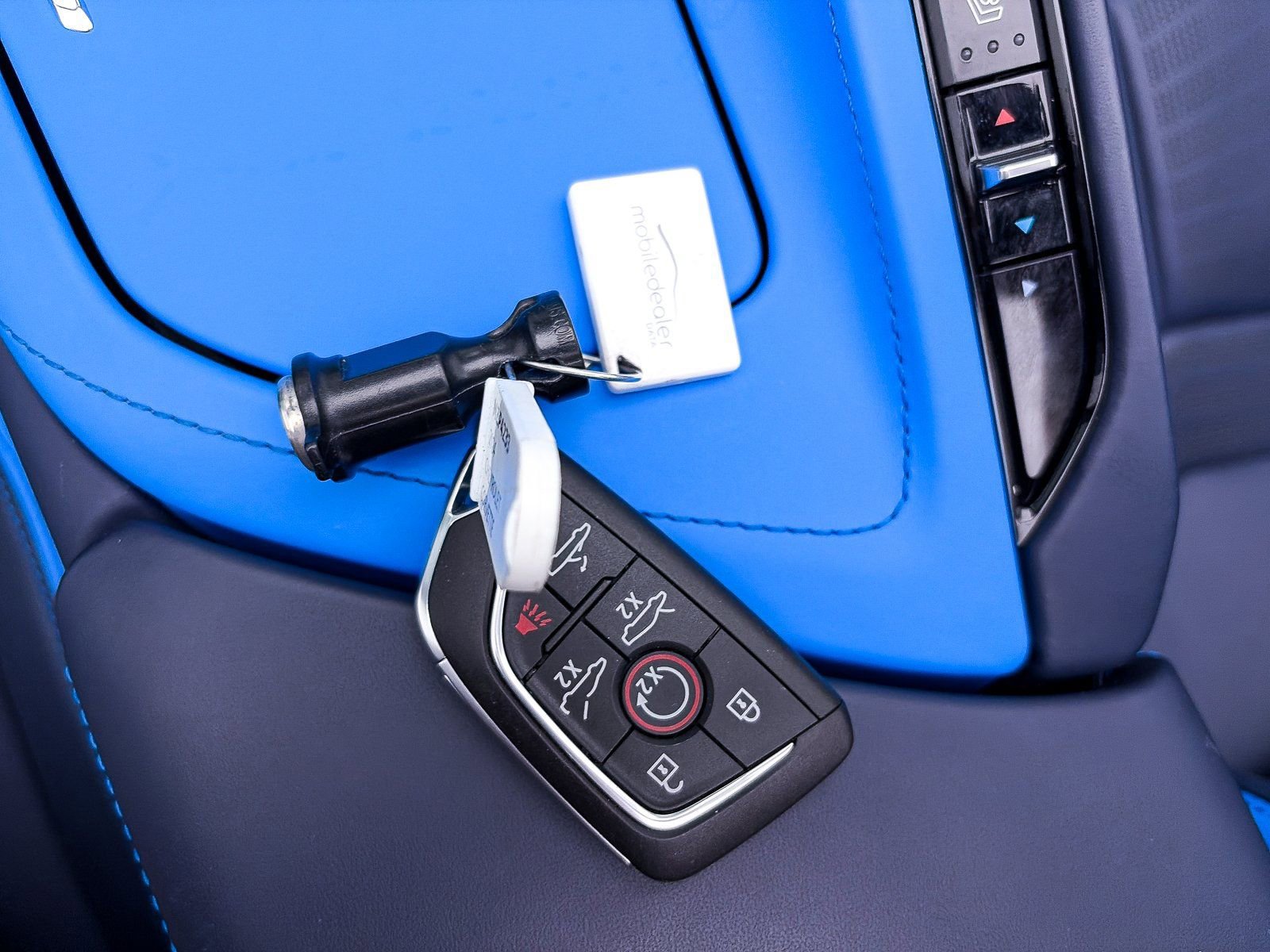 Used 2024 Chevrolet Corvette Stingray Premium Conv w/ Battery Protection Package image 31