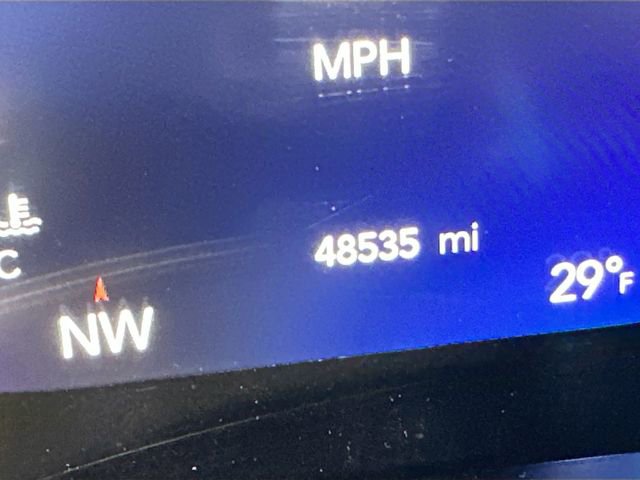 Used 2024 Chrysler Pacifica Touring-L image 15