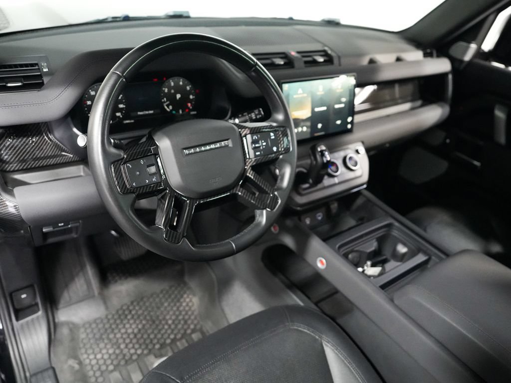 Used 2023 Land Rover Defender 130 X-Dynamic SE AWD/4WD image 16