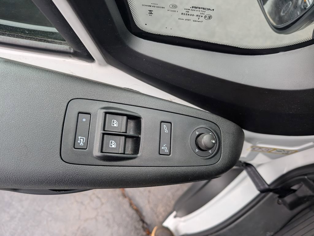 Used 2025 RAM ProMaster 2500 w/ Convenience Group FWD image 13