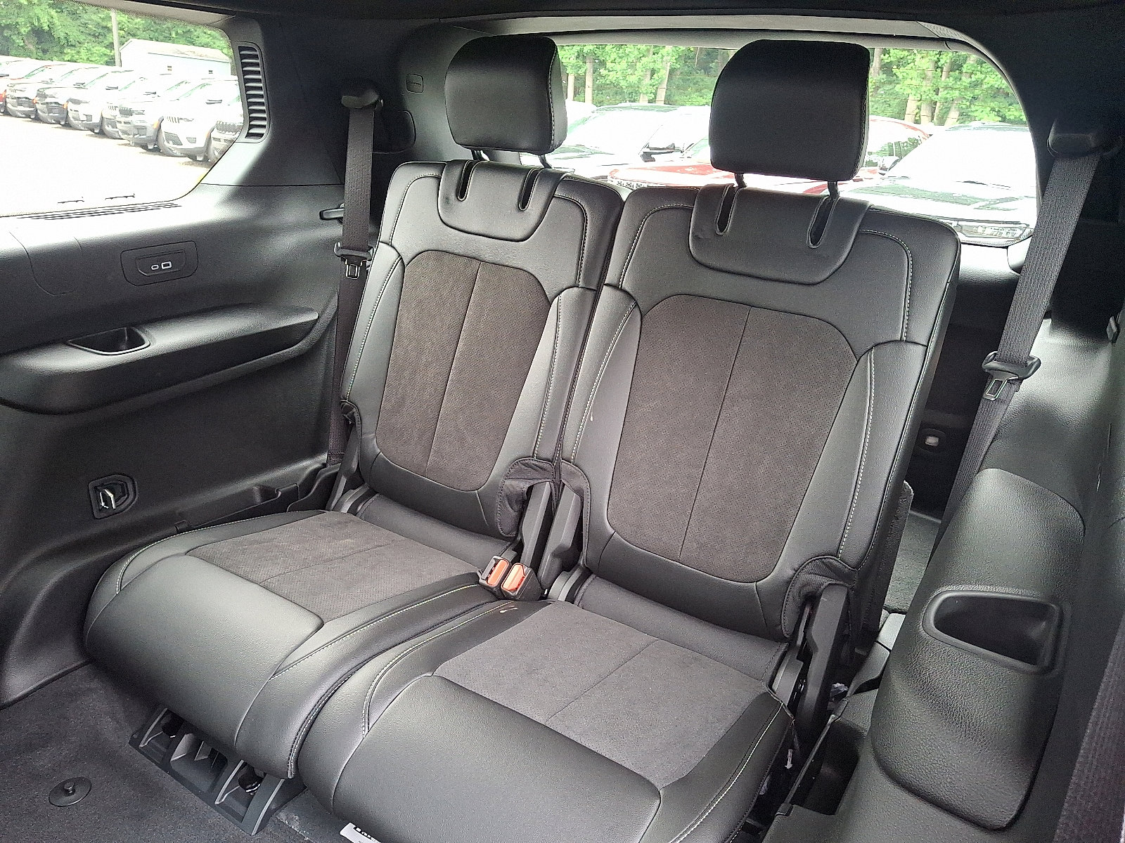 New 2025 Jeep Grand Cherokee L Altitude image 6