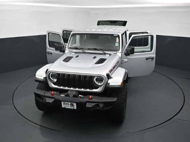 Used 2024 Jeep Wrangler Unlimited Rubicon AWD/4WD image 29