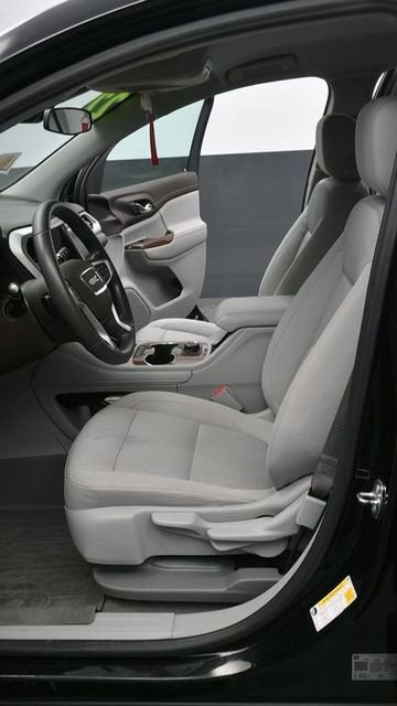 Used 2022 GMC Acadia SLE w/ LPO, Floor Liner Package AWD/4WD image 19