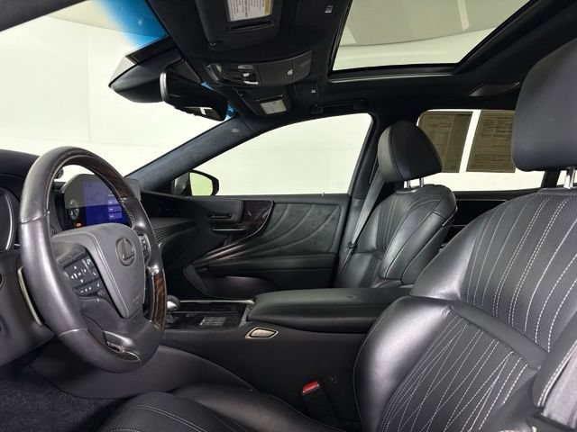 Used 2023 Lexus LS 500 w/ Interior Upgrade Package RWD image 21