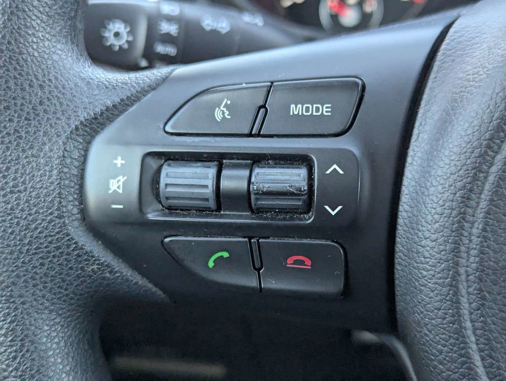 Used 2016 Kia Sorento LX image 25