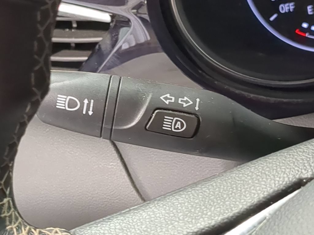Used 2023 Buick Encore GX Select w/ Safety Package II AWD/4WD image 32
