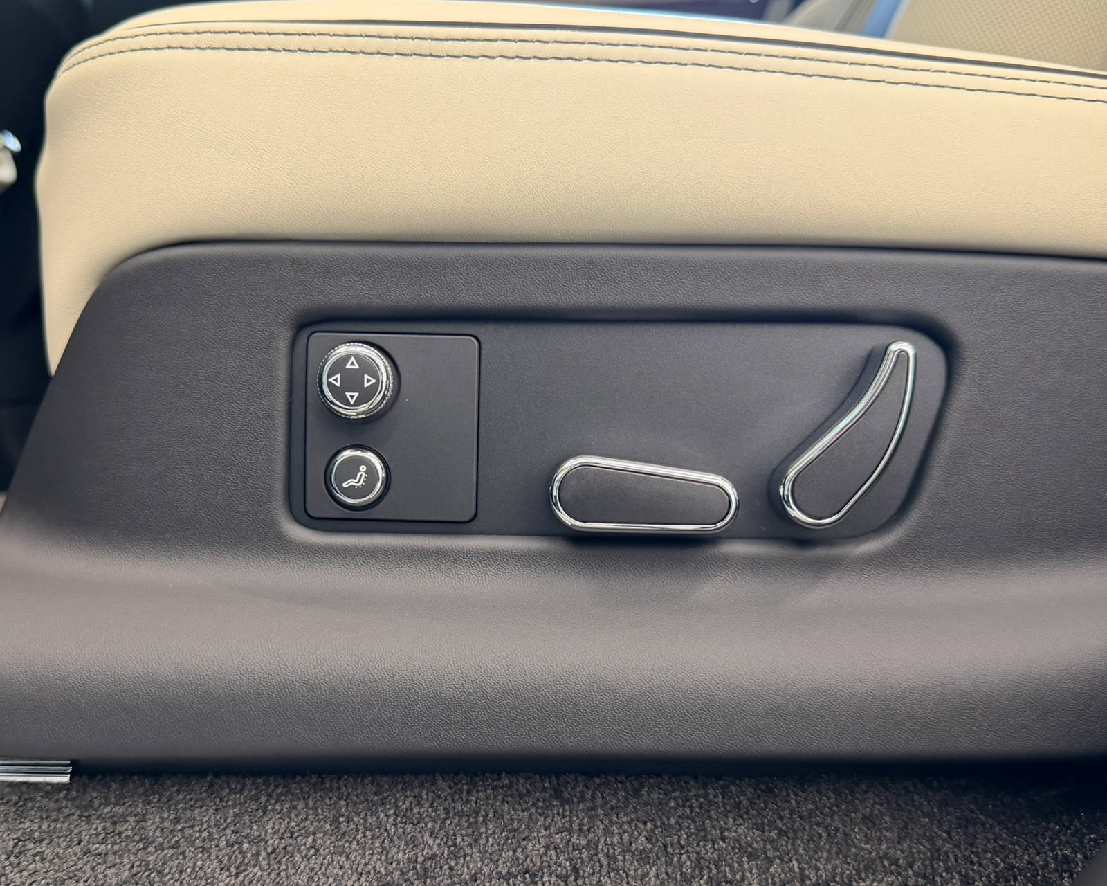 New 2026 Bentley Bentayga Extended Wheelbase AWD/4WD image 52