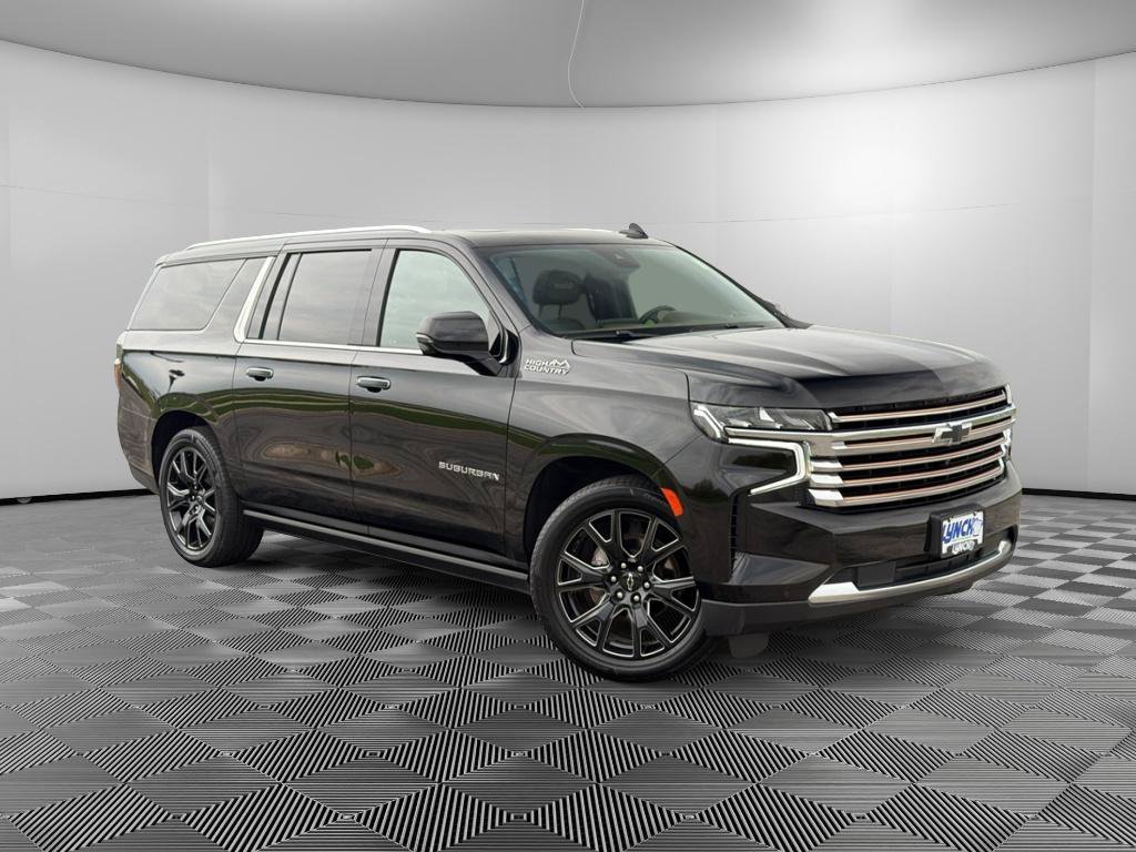 Used 2023 Chevrolet Suburban High Country AWD/4WD image 5