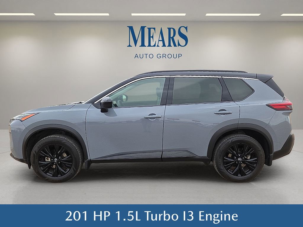 Used 2023 Nissan Rogue SV w/ SV Premium B Package image 3