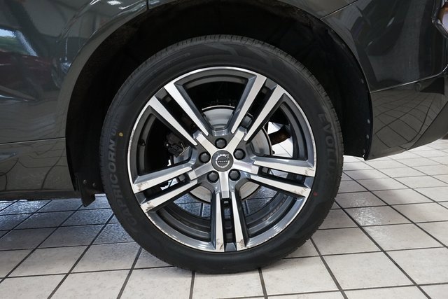 Used 2019 Volvo XC60 T5 Momentum w/ Multimedia Package image 61