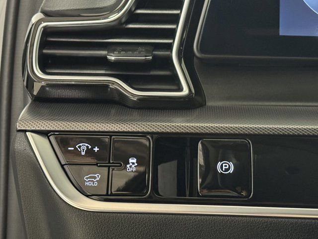 Used 2025 Kia Sportage SX AWD/4WD image 25