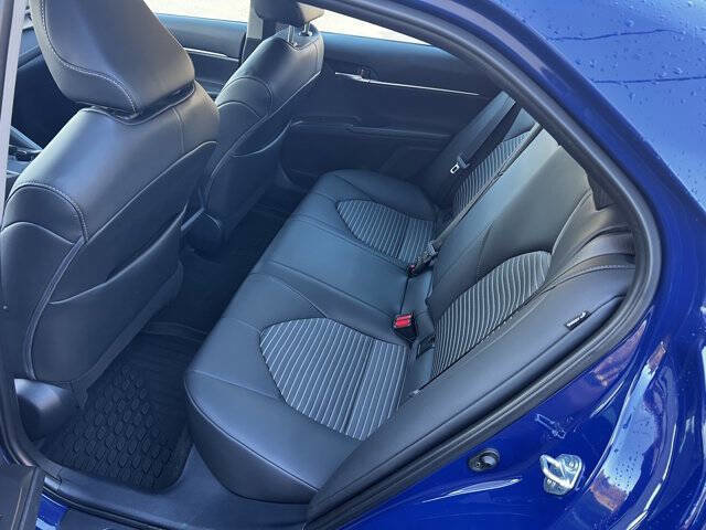 Used 2024 Toyota Camry SE image 10