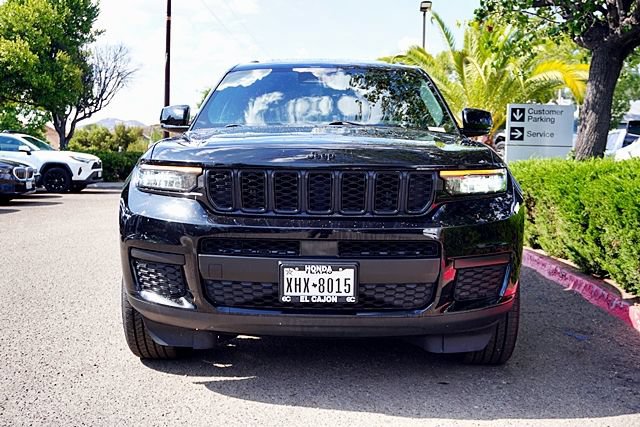 Used 2023 Jeep Grand Cherokee L Altitude AWD/4WD image 5