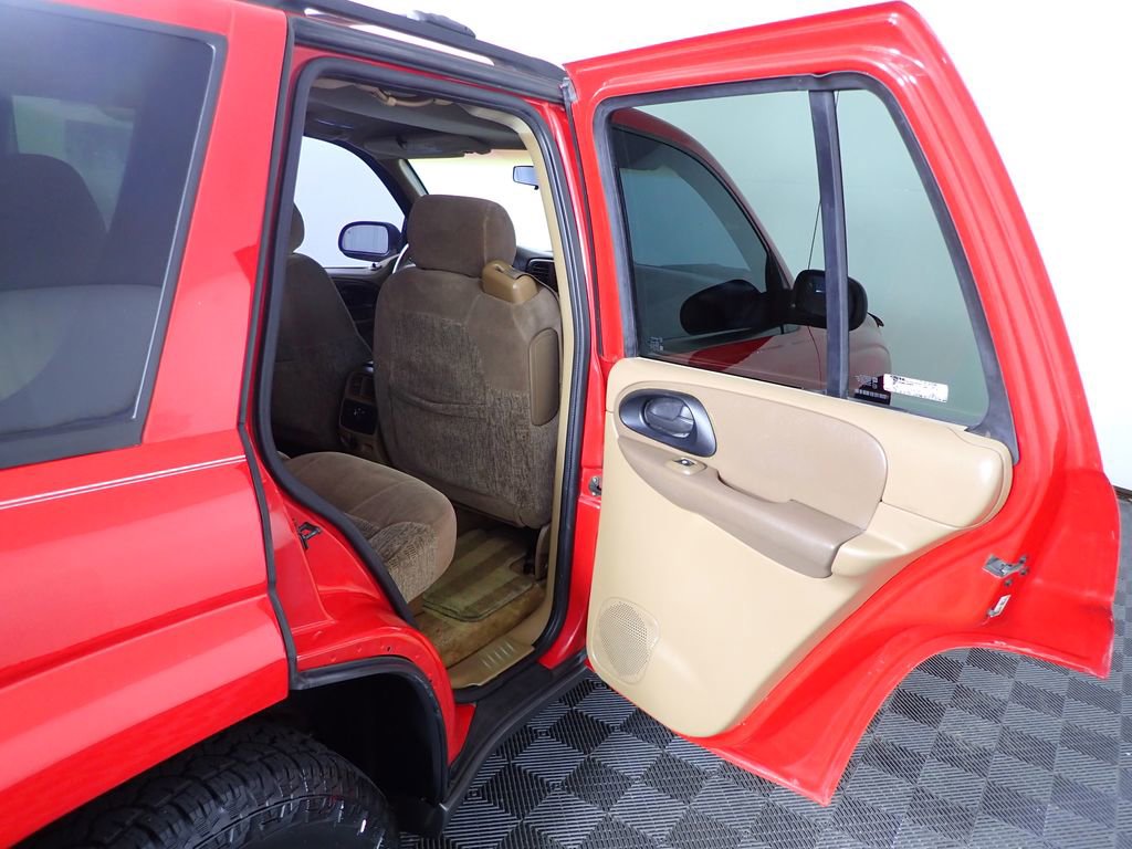 Used 2002 Chevrolet TrailBlazer LS w/ Preferred Equipment Group image 24