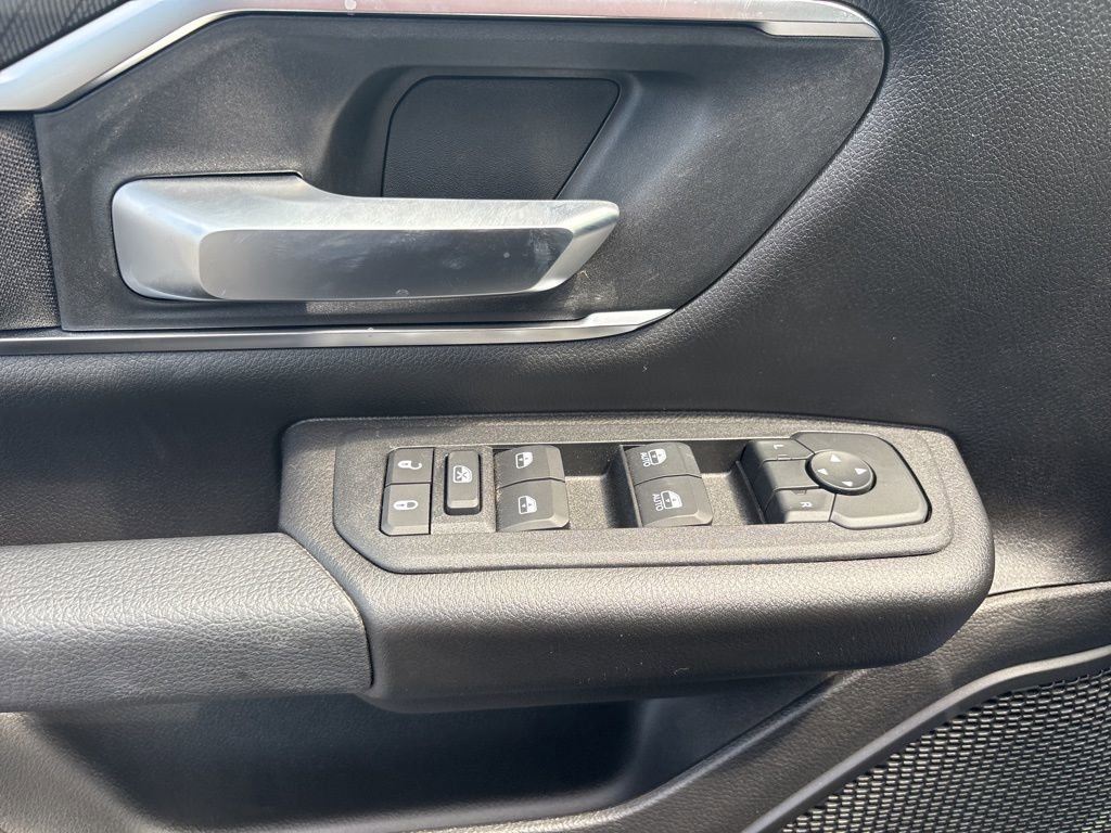 New 2026 RAM 1500 4x4 Crew Cab image 15