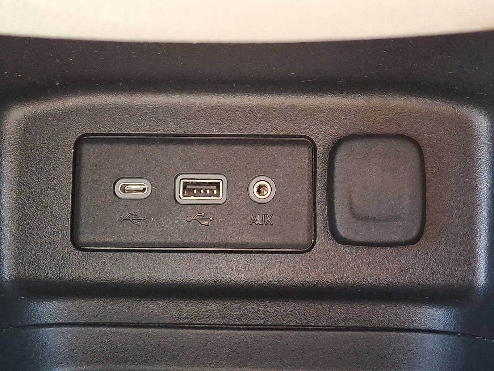 Used 2023 Chevrolet Equinox LS AWD/4WD image 24