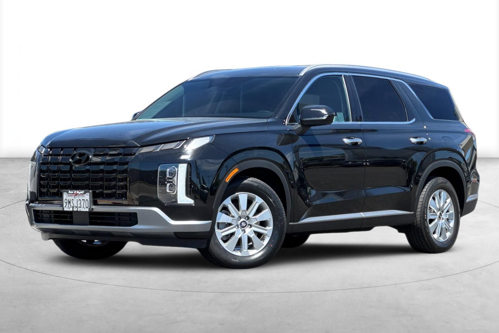 Used 2024 Hyundai Palisade SEL FWD image 2