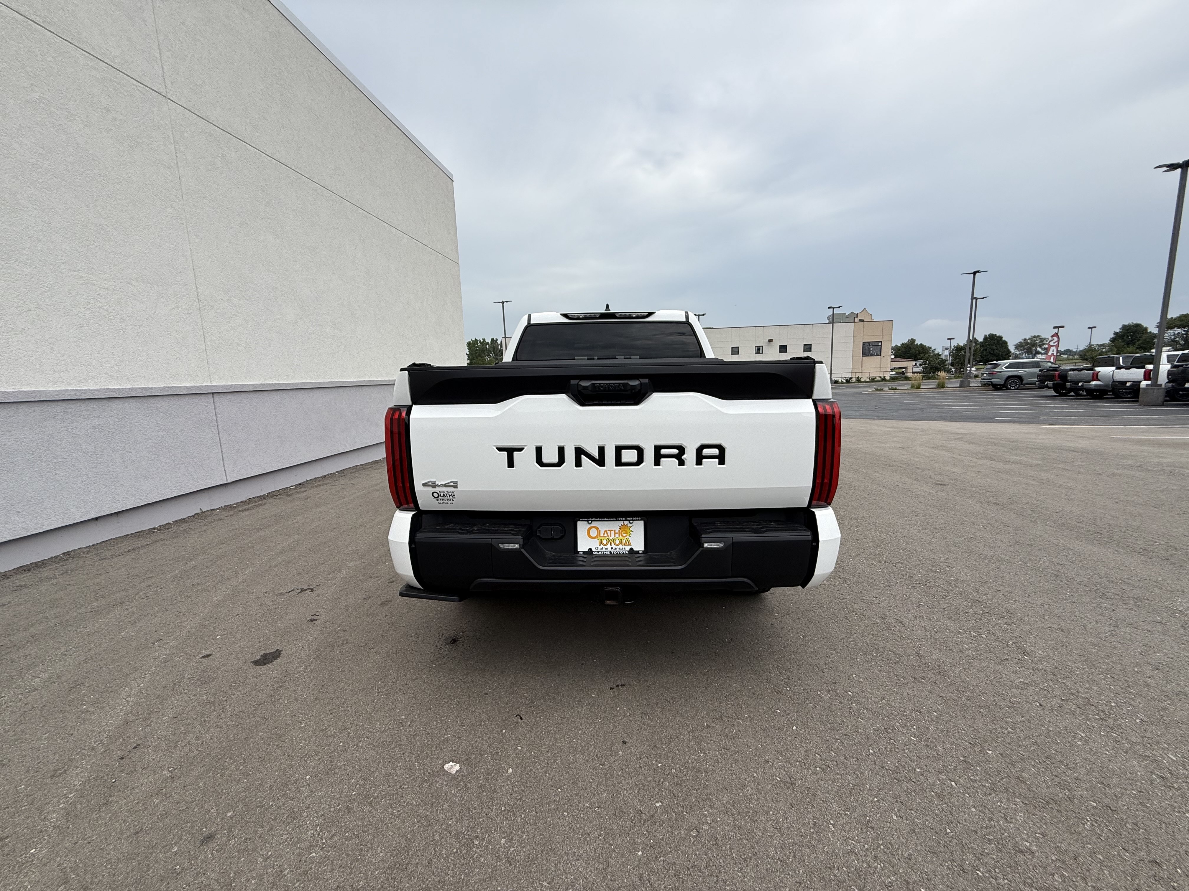 Used 2024 Toyota Tundra SR5 w/ SR5 Premium Package AWD/4WD image 23