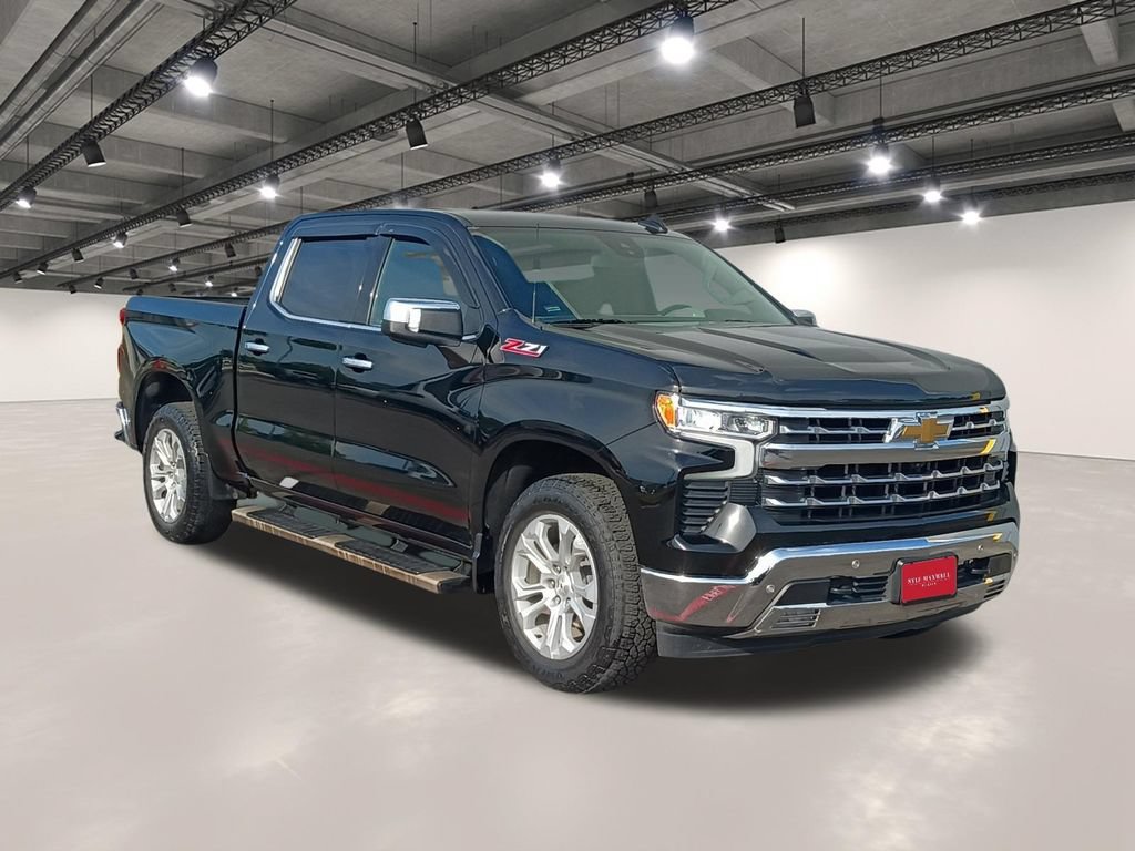 Used 2023 Chevrolet Silverado 1500 LTZ w/ LTZ Convenience Package II AWD/4WD image 2