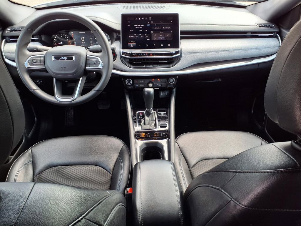 Used 2024 Jeep Compass Latitude image 15