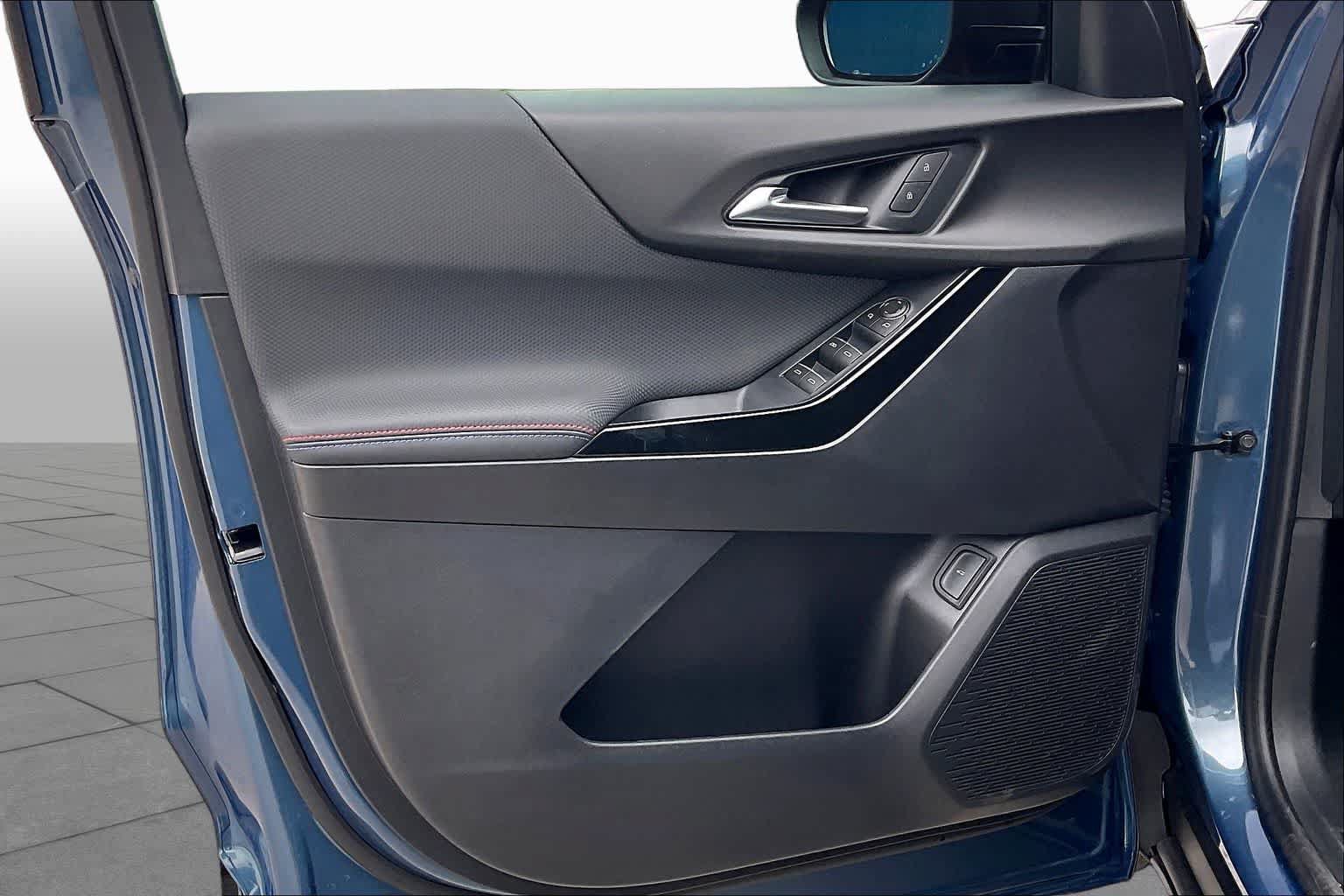 New 2026 Chevrolet Equinox RS w/ LPO, Floor Liner Package FWD image 10