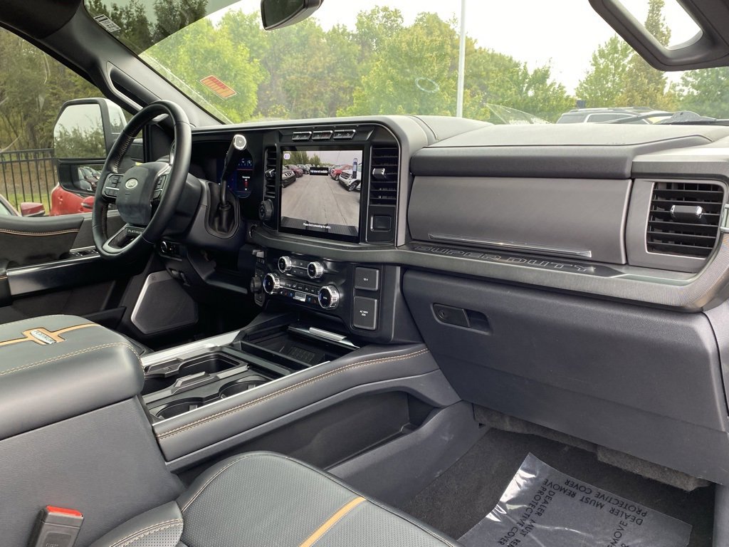 Used 2024 Ford F250 Platinum image 30