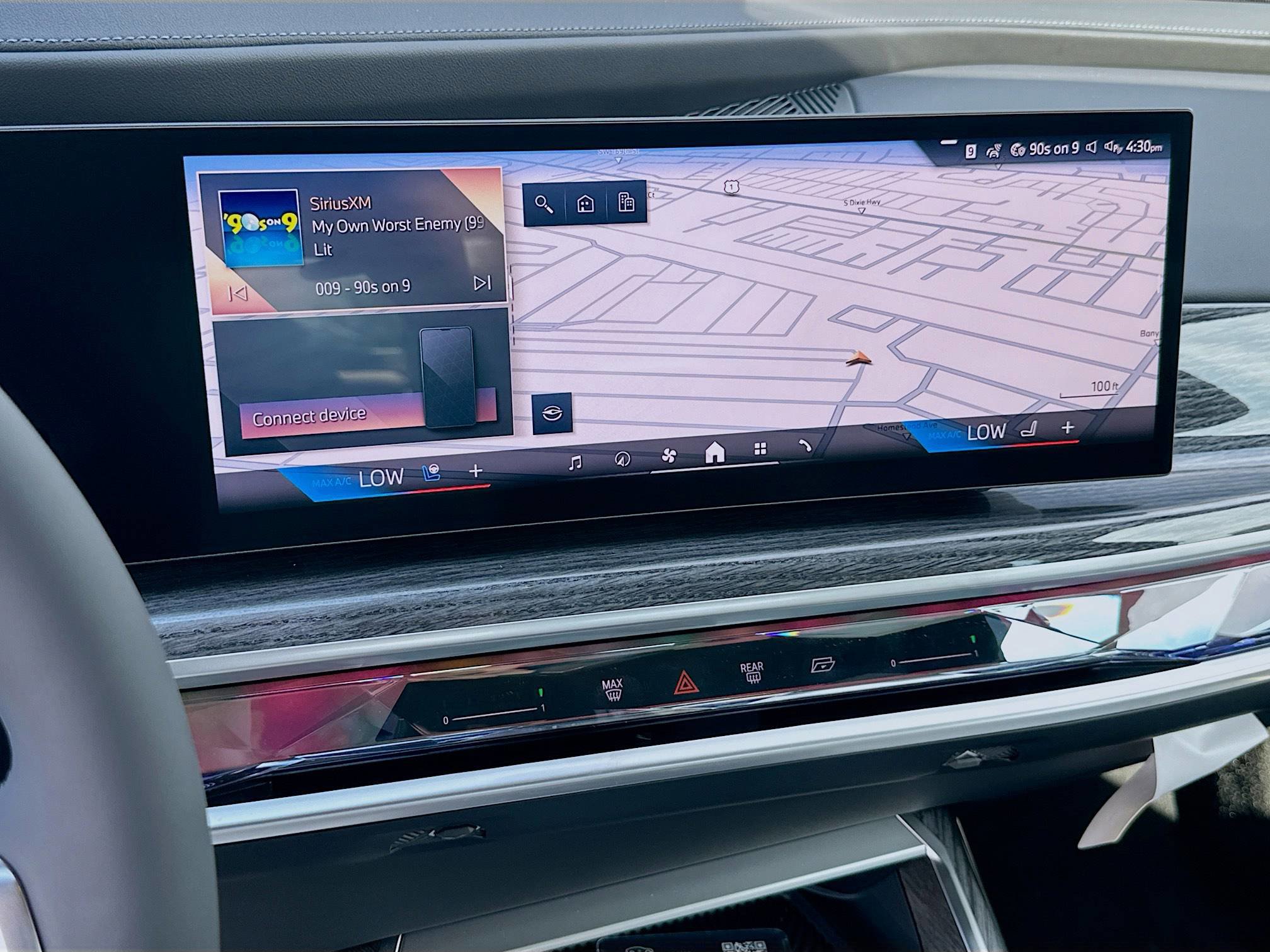 New 2026 BMW 750e xDrive image 10