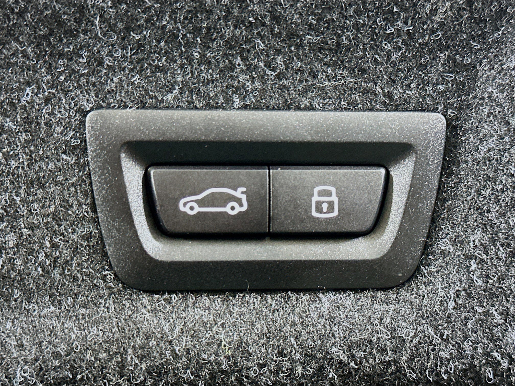 Used 2025 BMW 330i Sedan image 31