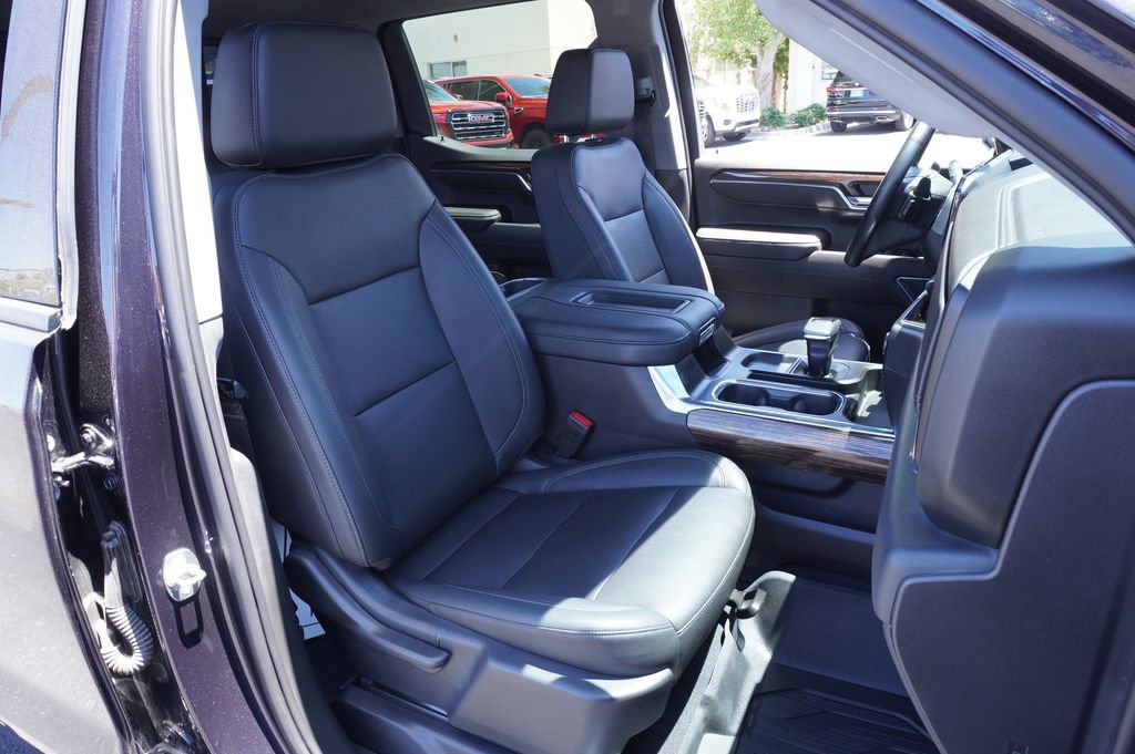 Used 2022 GMC Sierra 1500 Elevation w/ Elevation Premium Package AWD/4WD image 13