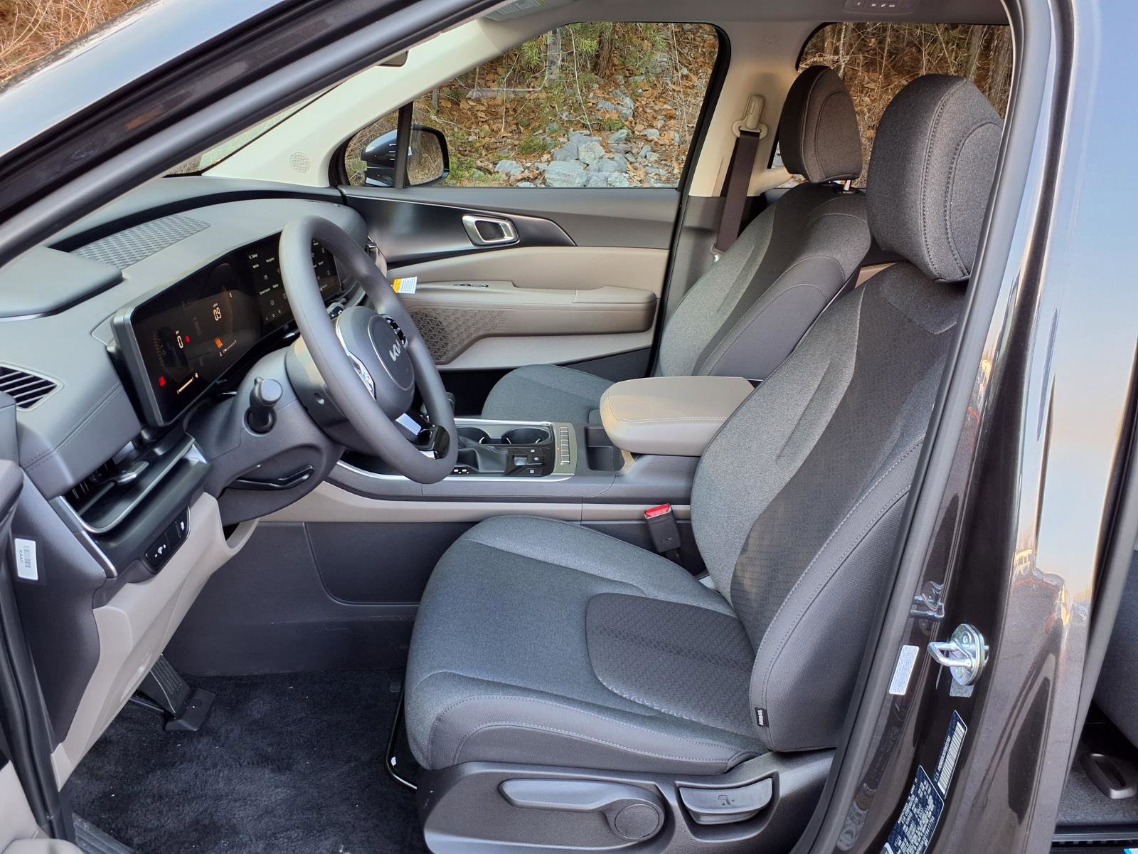 New 2026 Kia Carnival LX image 5