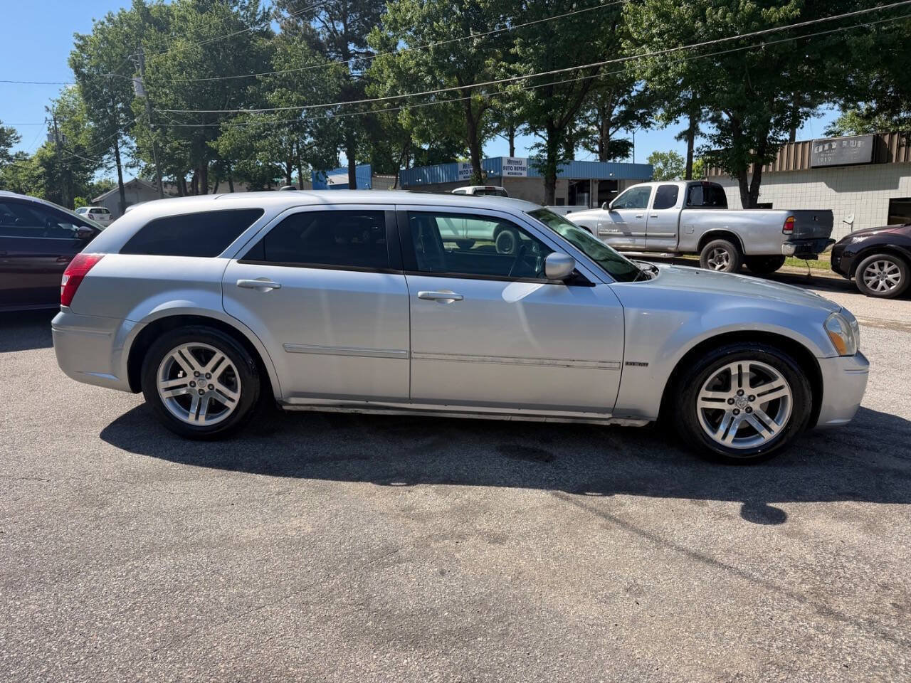 Used 2006 Dodge Magnum R/T w/ Convenience Group II RWD image 4