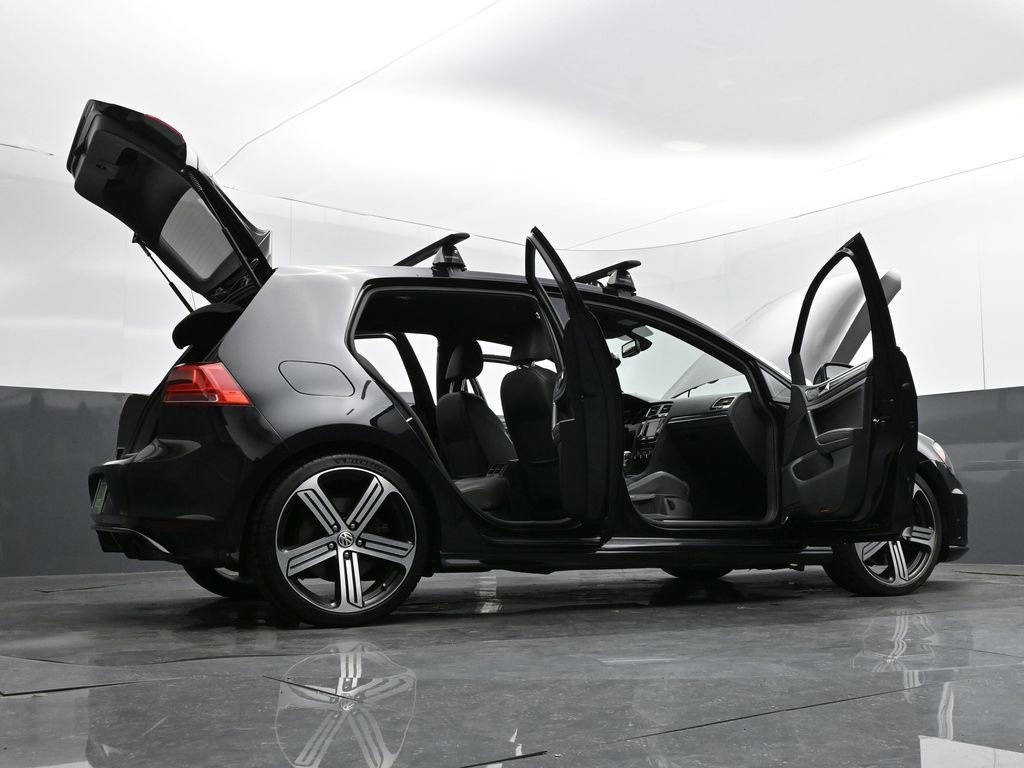 Used 2015 Volkswagen Golf R 4-Door image 36