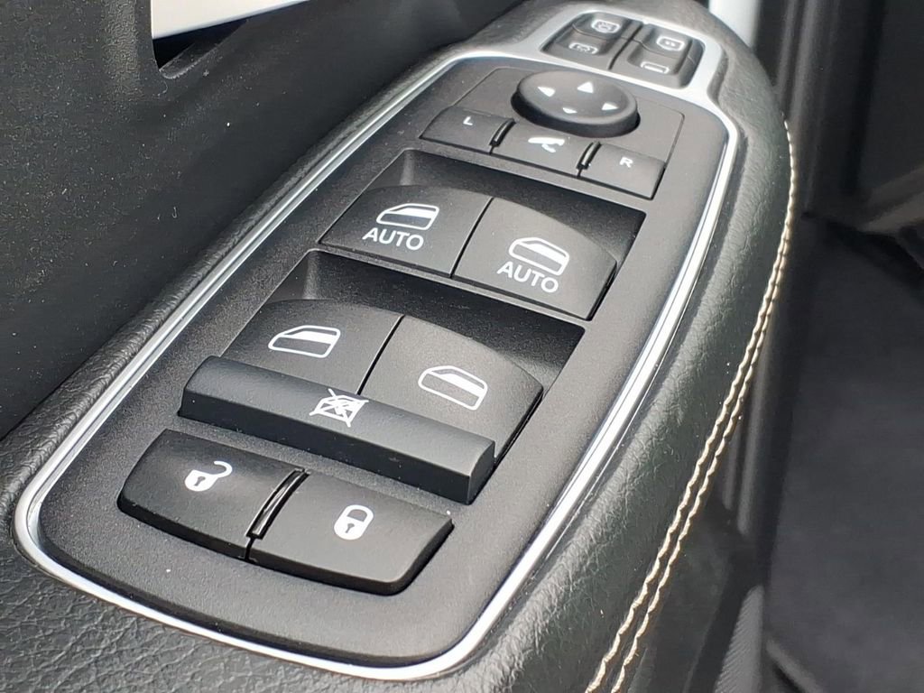 Used 2024 RAM 3500 Big Horn AWD/4WD image 11