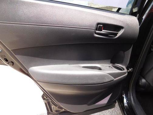 Used 2022 Toyota Corolla Cross LE FWD image 11