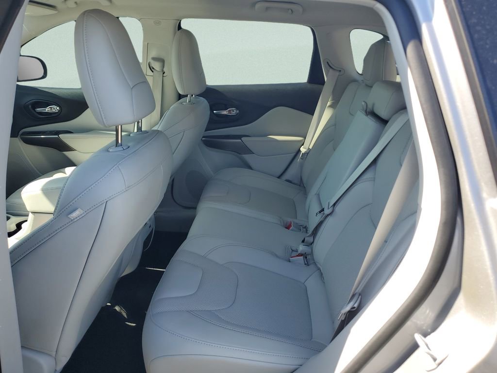 Used 2022 Jeep Cherokee Latitude Lux AWD/4WD image 10