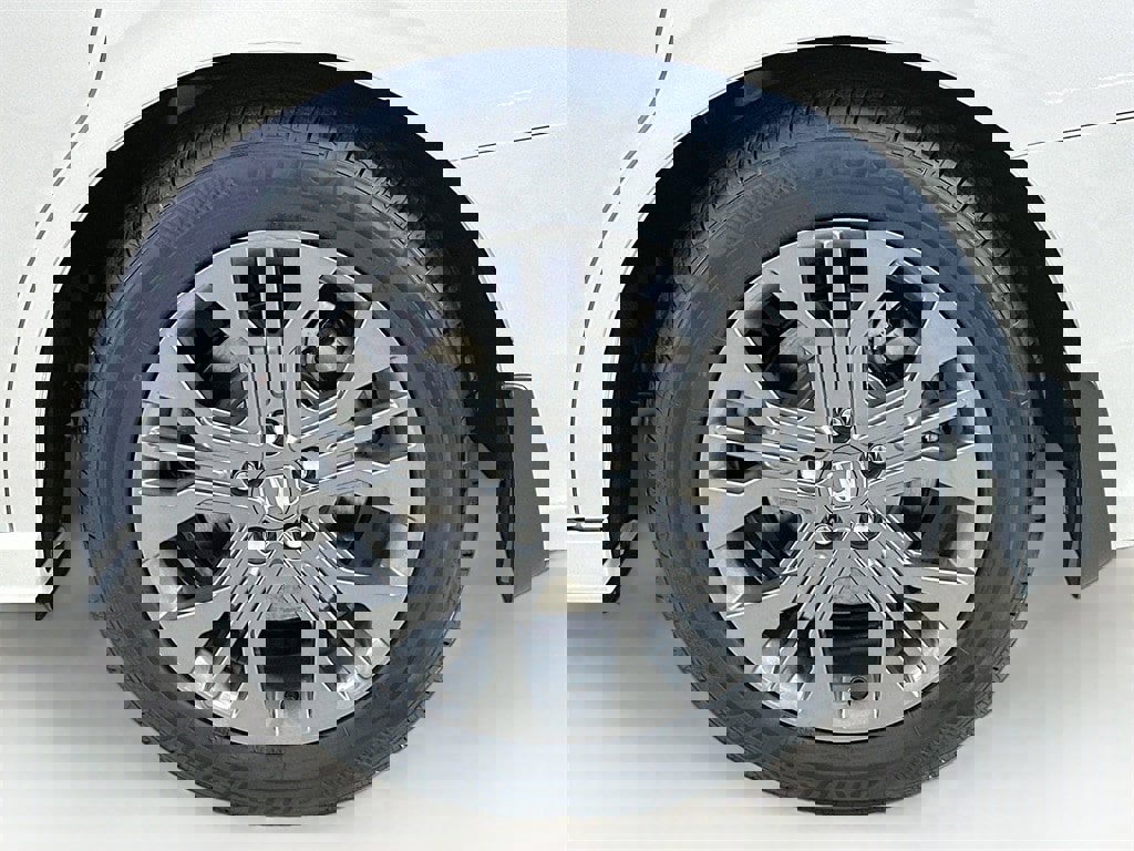 New 2025 Honda Odyssey Touring image 4