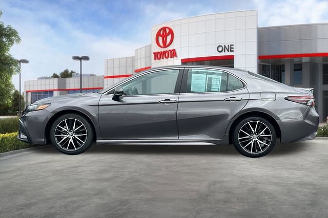 Used 2023 Toyota Camry SE FWD image 8