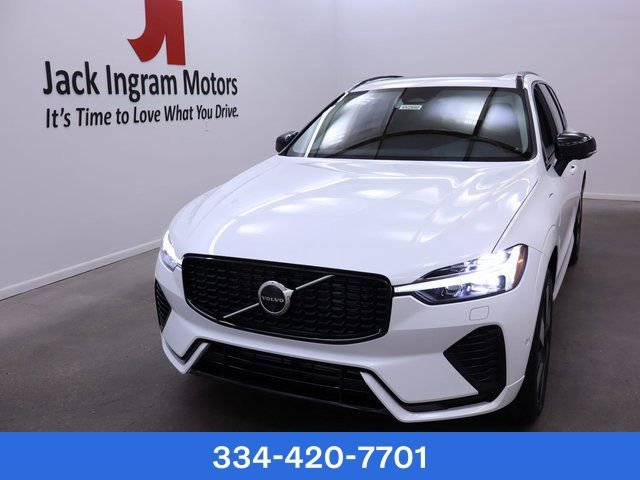 Used 2024 Volvo XC60 T8 Plus AWD/4WD image 1