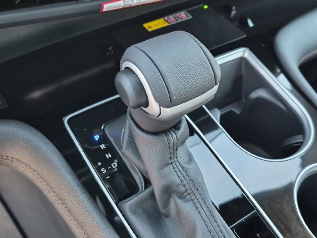 New 2026 Toyota Sienna Limited FWD image 22
