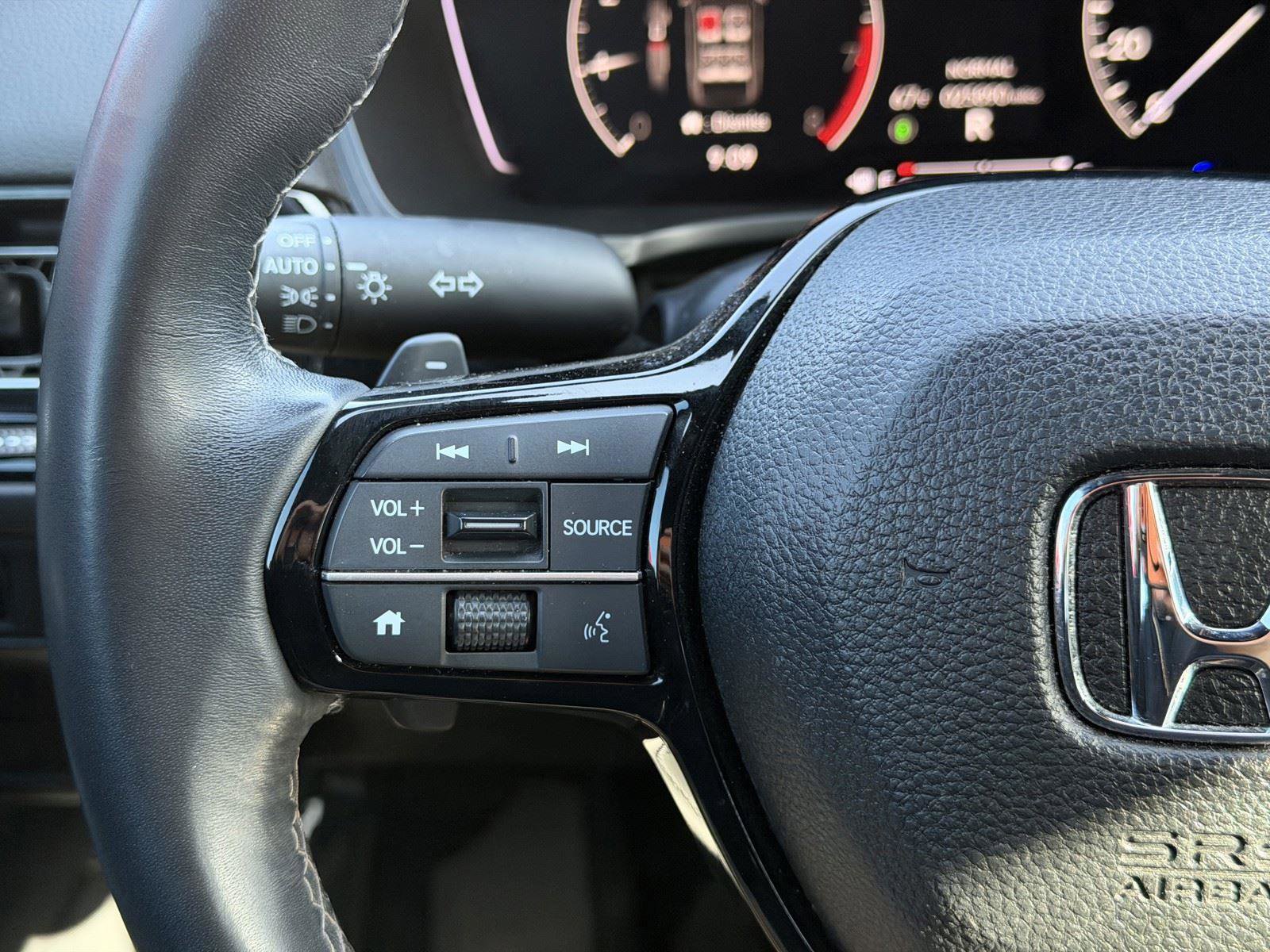 Used 2025 Honda Civic Sport image 10