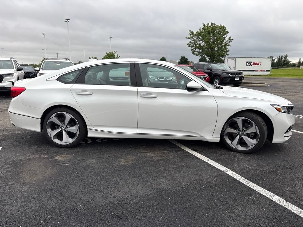 Used 2019 Honda Accord Touring image 10
