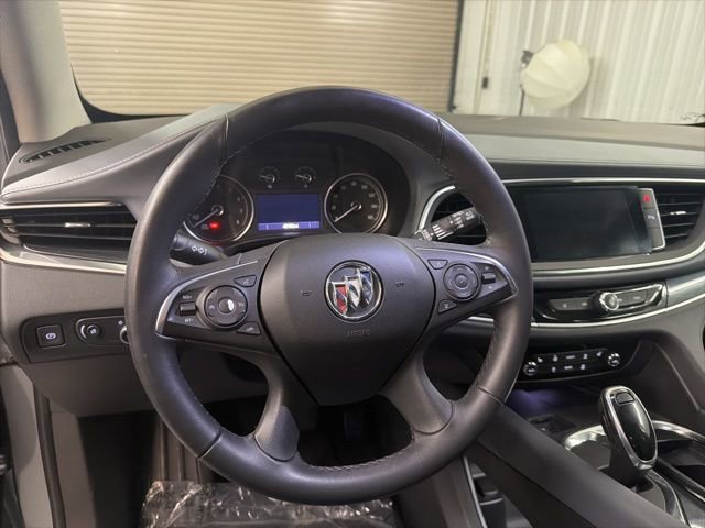 Used 2021 Buick Enclave Essence FWD image 16
